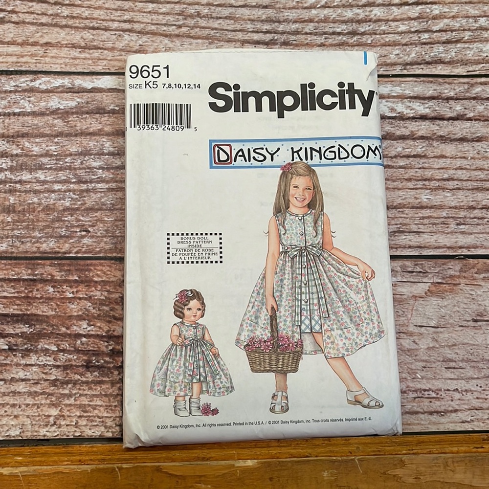 Simplicity Daisy Kingdom Uncut Sewing Pattern